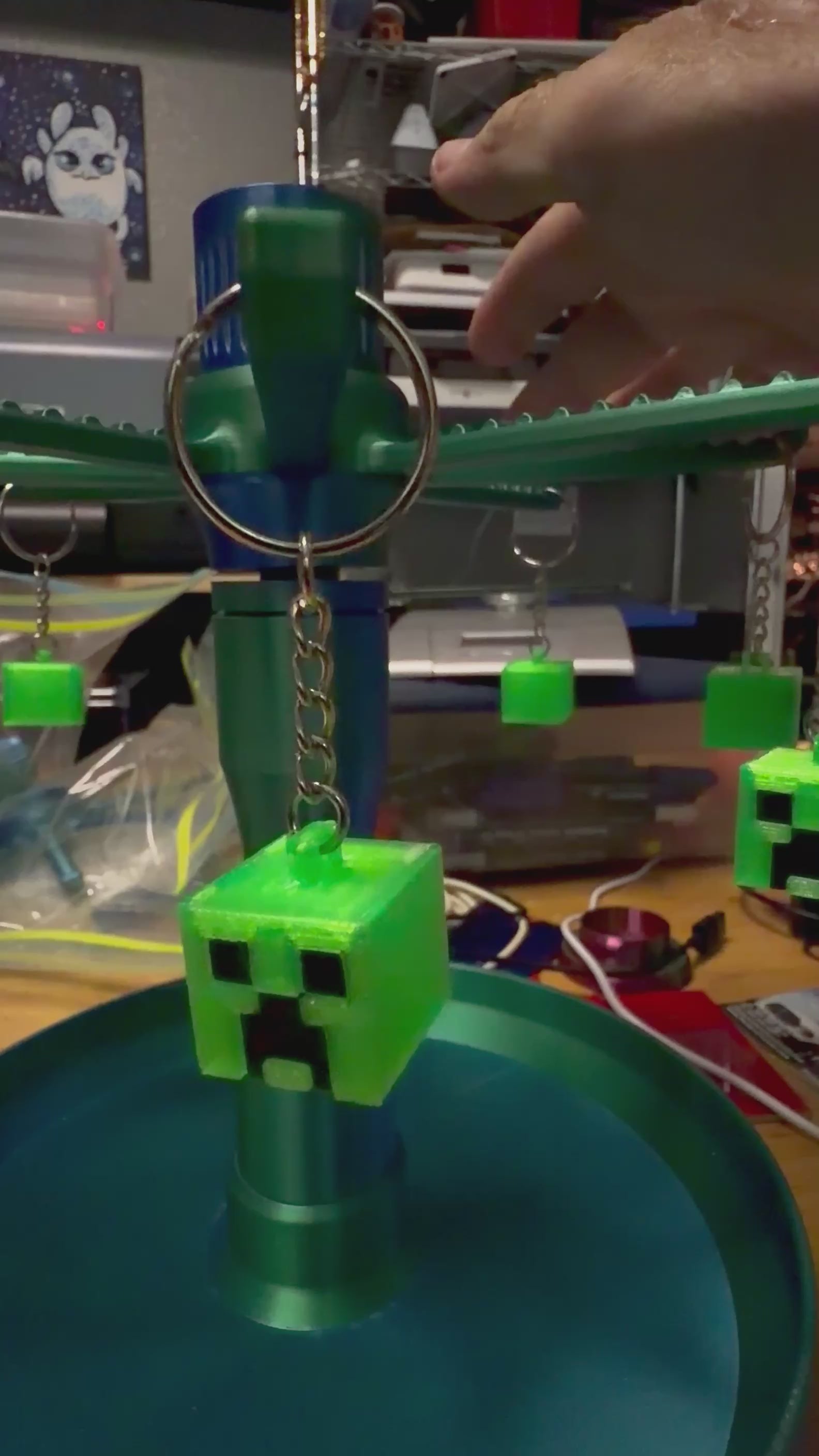 Minecraft Creeper Keychain 0.75” x 0.75” – Knights Graphics